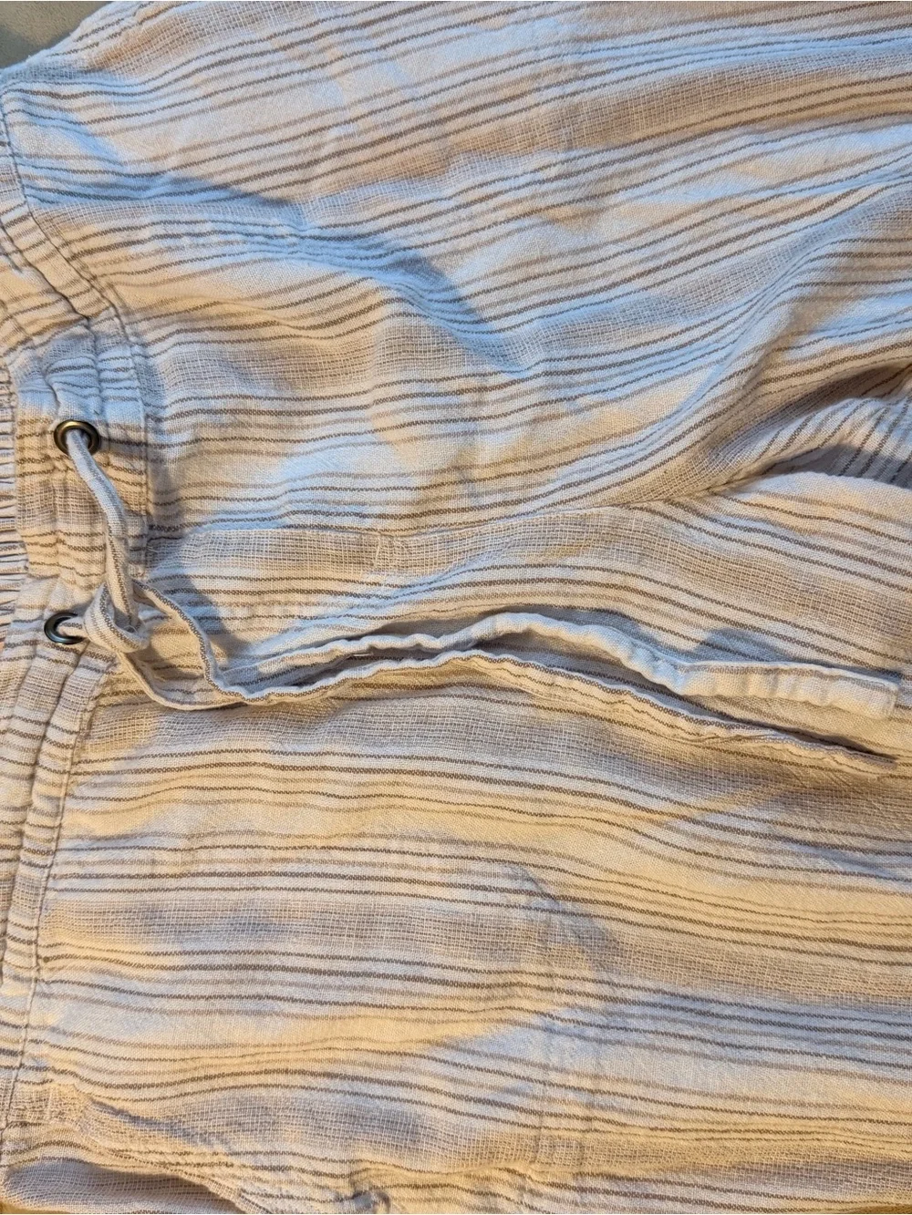 Per Se Men's White Pants with beige Pinstripes